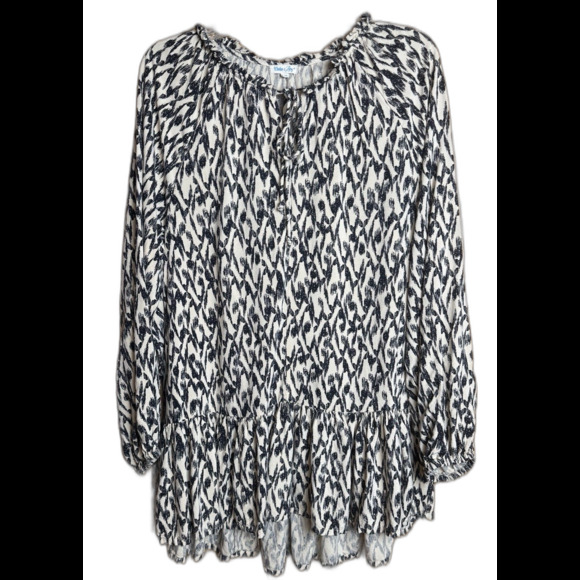 Elsie & Zoey Women's M/L Black Cream Ikat Print Tunic Top Boho Peasant Ruffle - Picture 2 of 6